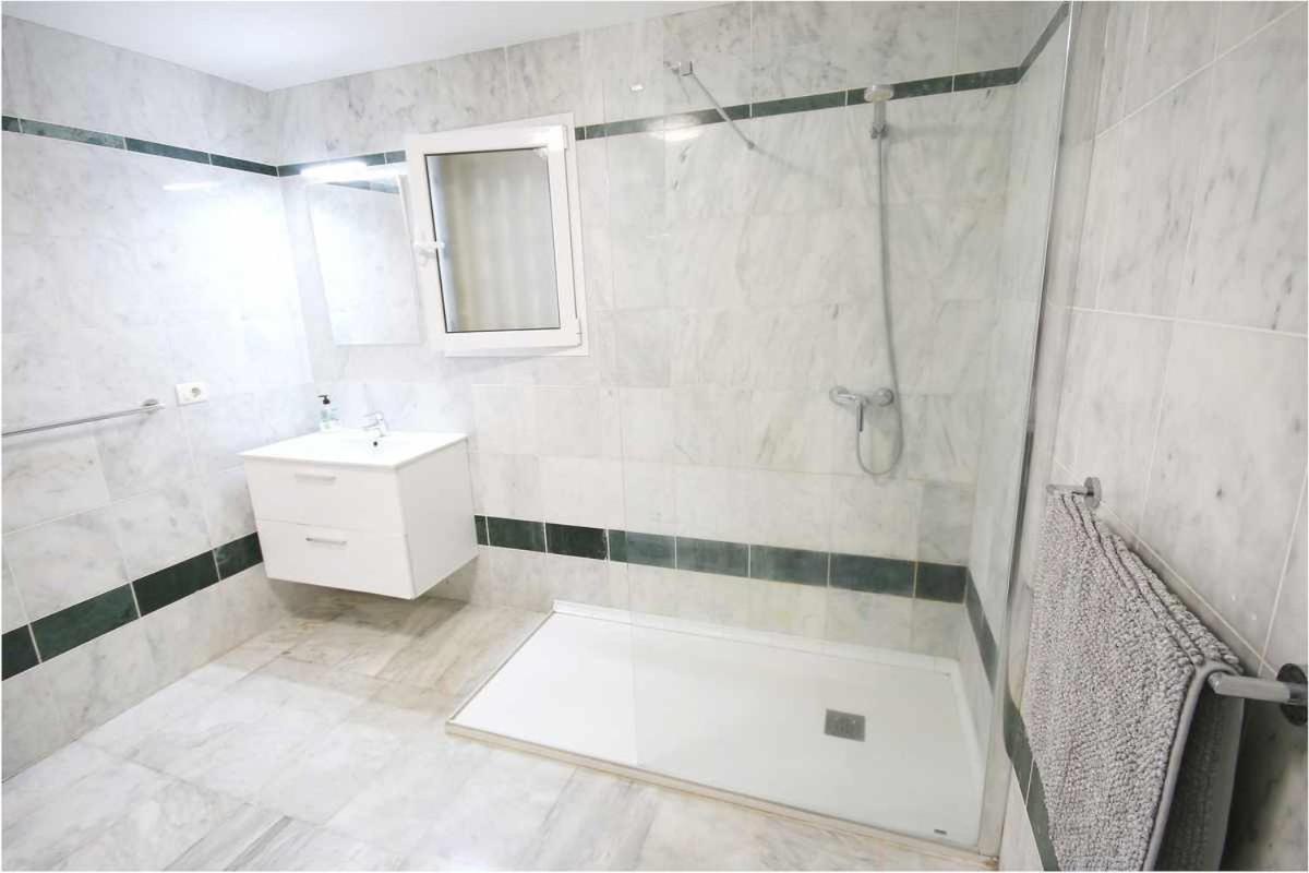 Dinastia B401 By Tenerife Rental & Sales Los Cristianos  Eksteriør bilde
